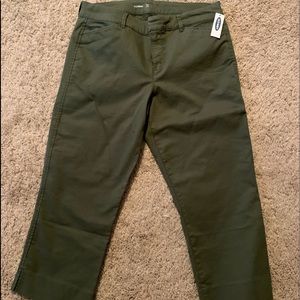 Old Navy Pixie Crop Mid Rise Pants